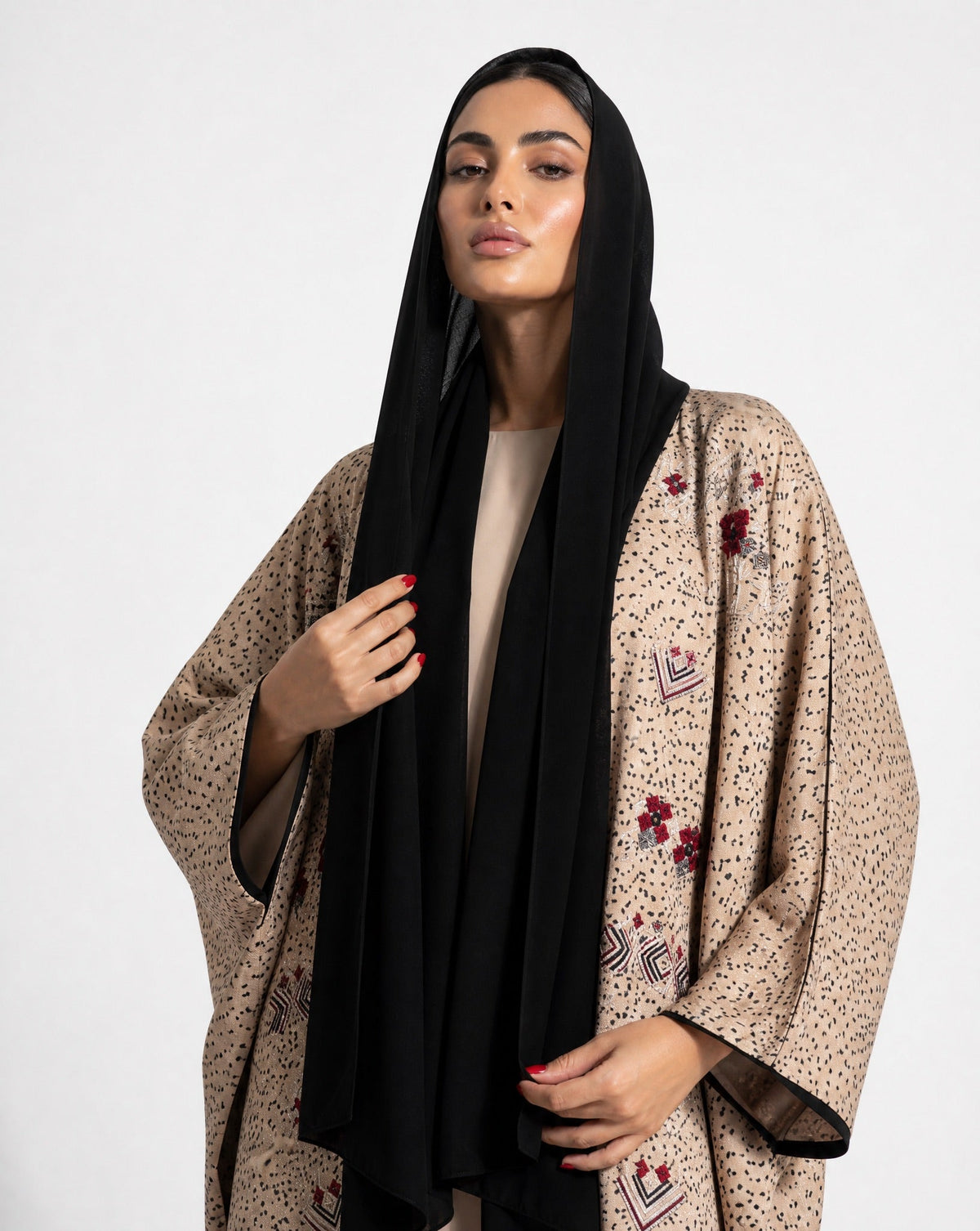 M0897 - Beige Cotton Abaya - KERTA COLLECTION - MIRA Y MANO