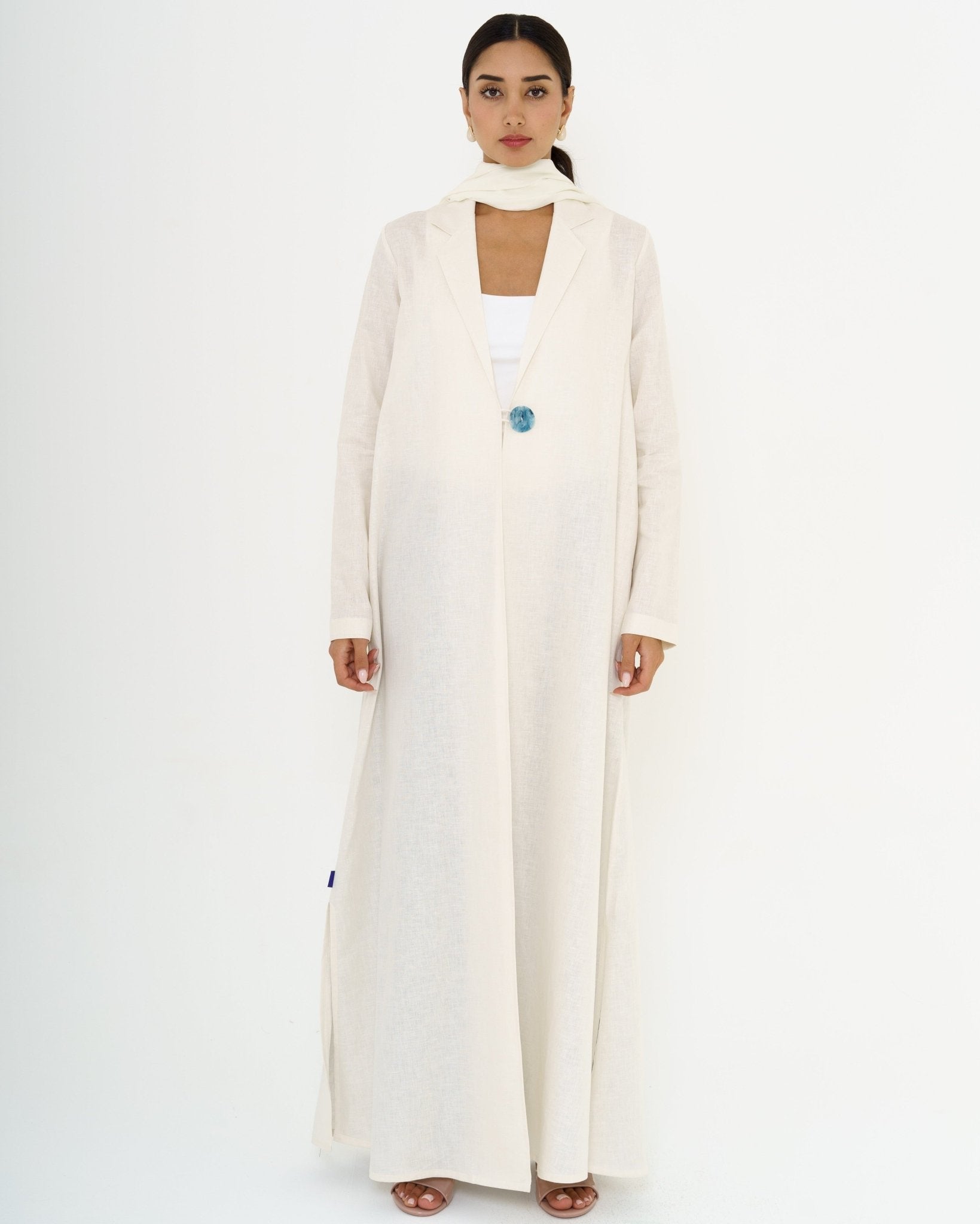 ELLIANA DAISY ABAYA - KHAM - MIRA Y MANO