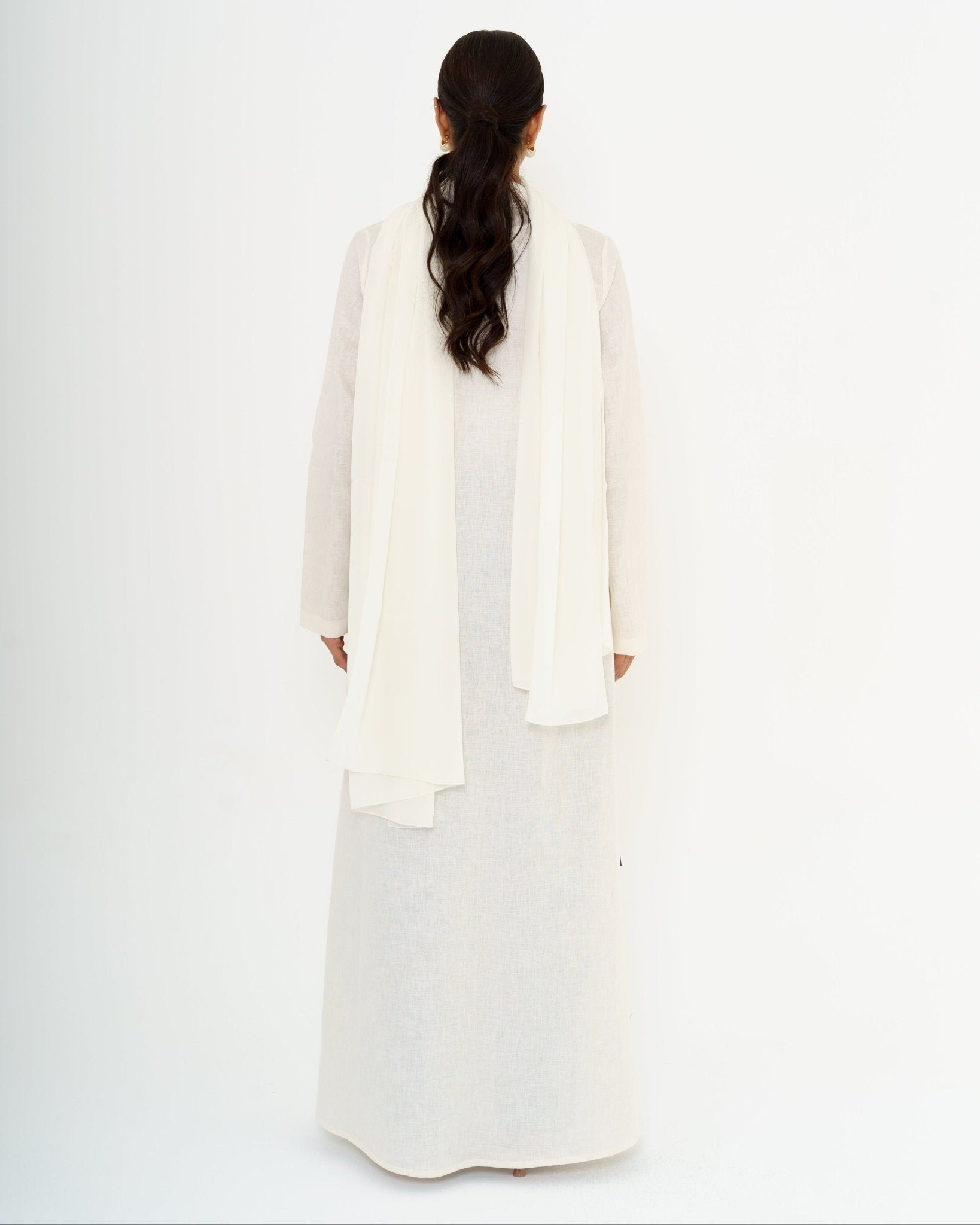 ELLIANA DAISY ABAYA - KHAM - MIRA Y MANO