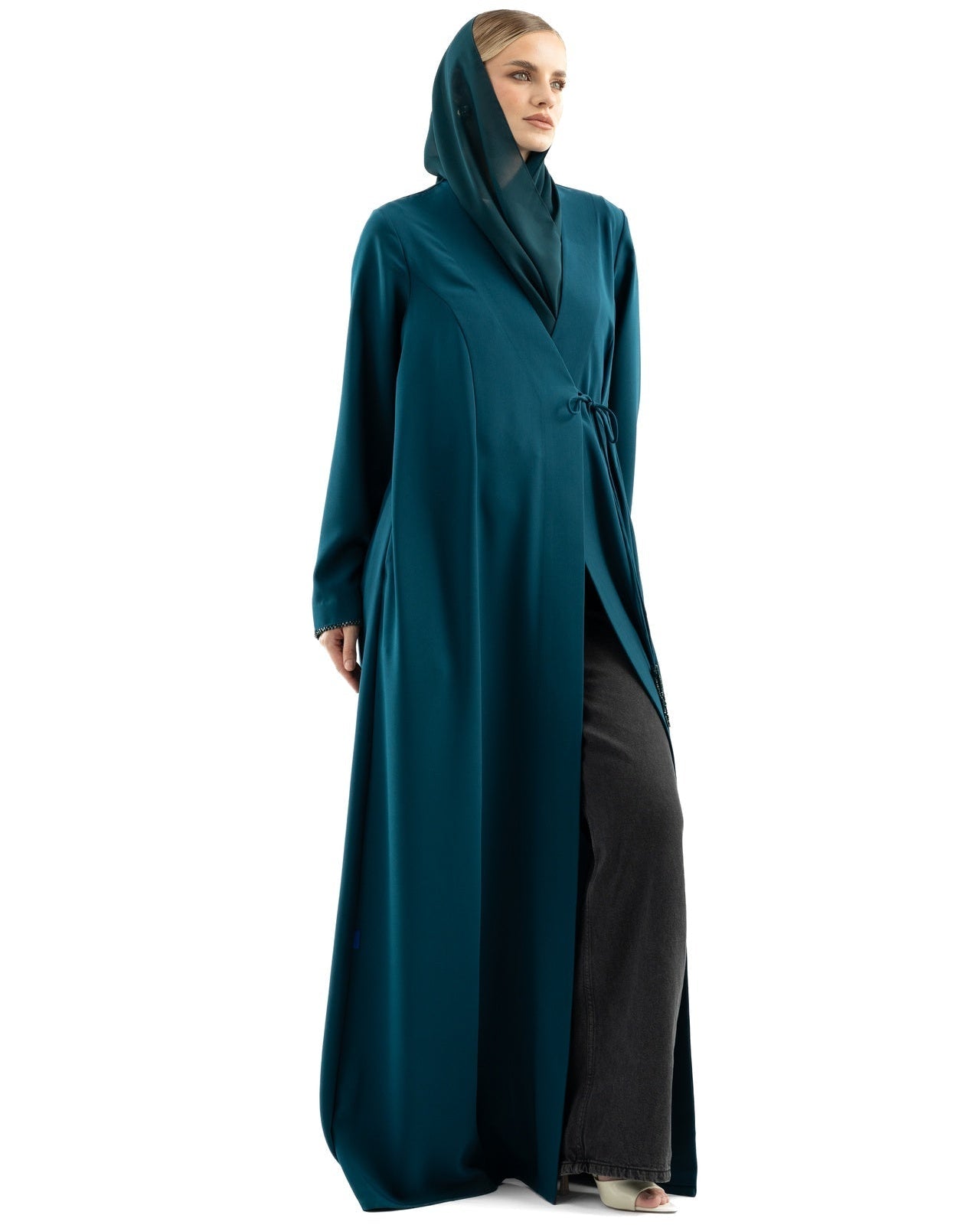 SOPHIA MARLIN ABAYA - KHAM - MIRA Y MANO
