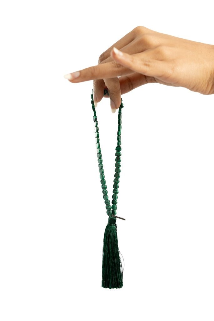 TC - 03 TASSEL CHARM - KHAM - MIRA Y MANO