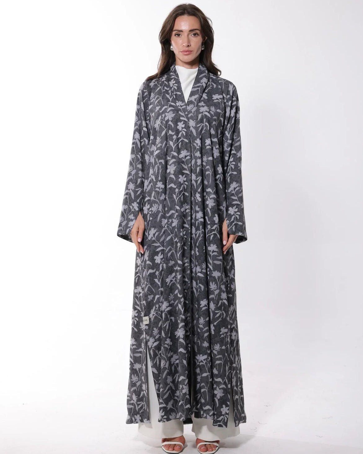 GRAPHITE BLOOM ABAYA - LA SOIIE - MIRA Y MANO
