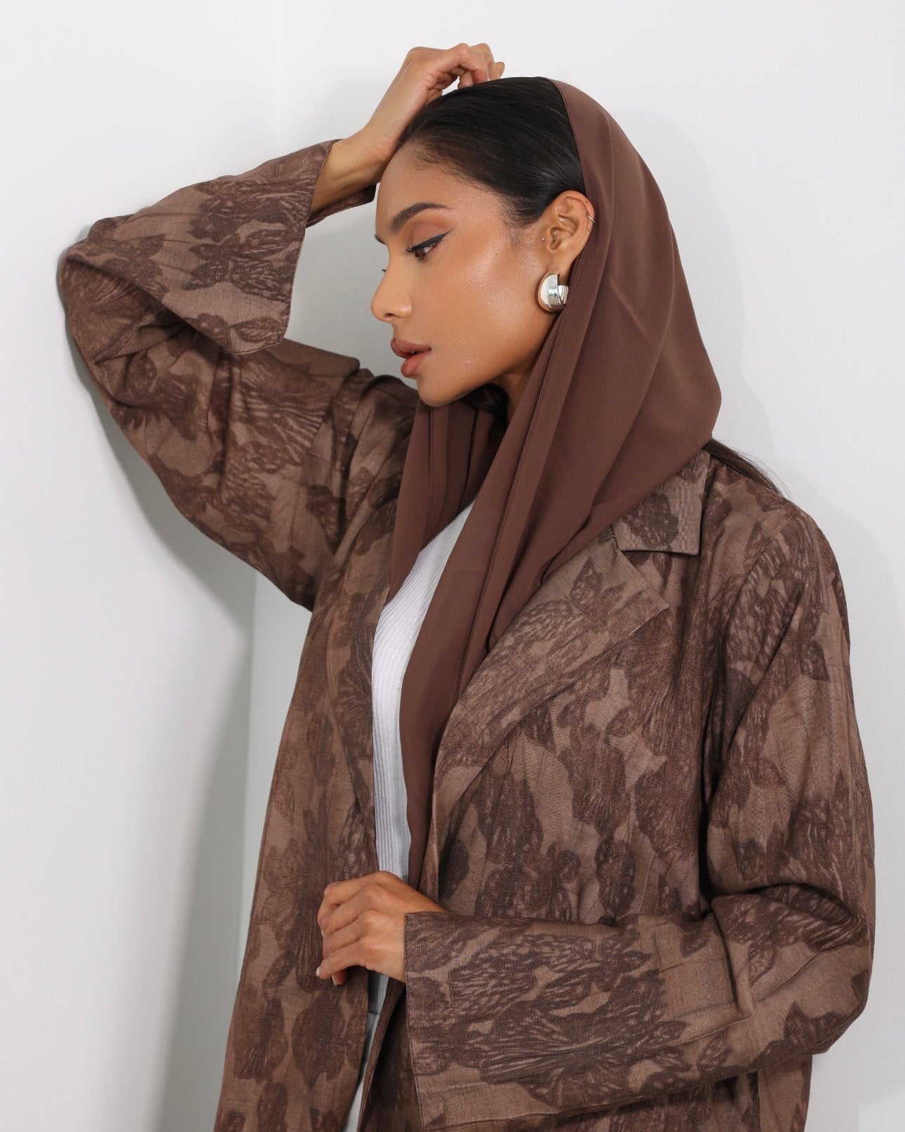 HAZEL ABAYA - LA SOIIE - MIRA Y MANO
