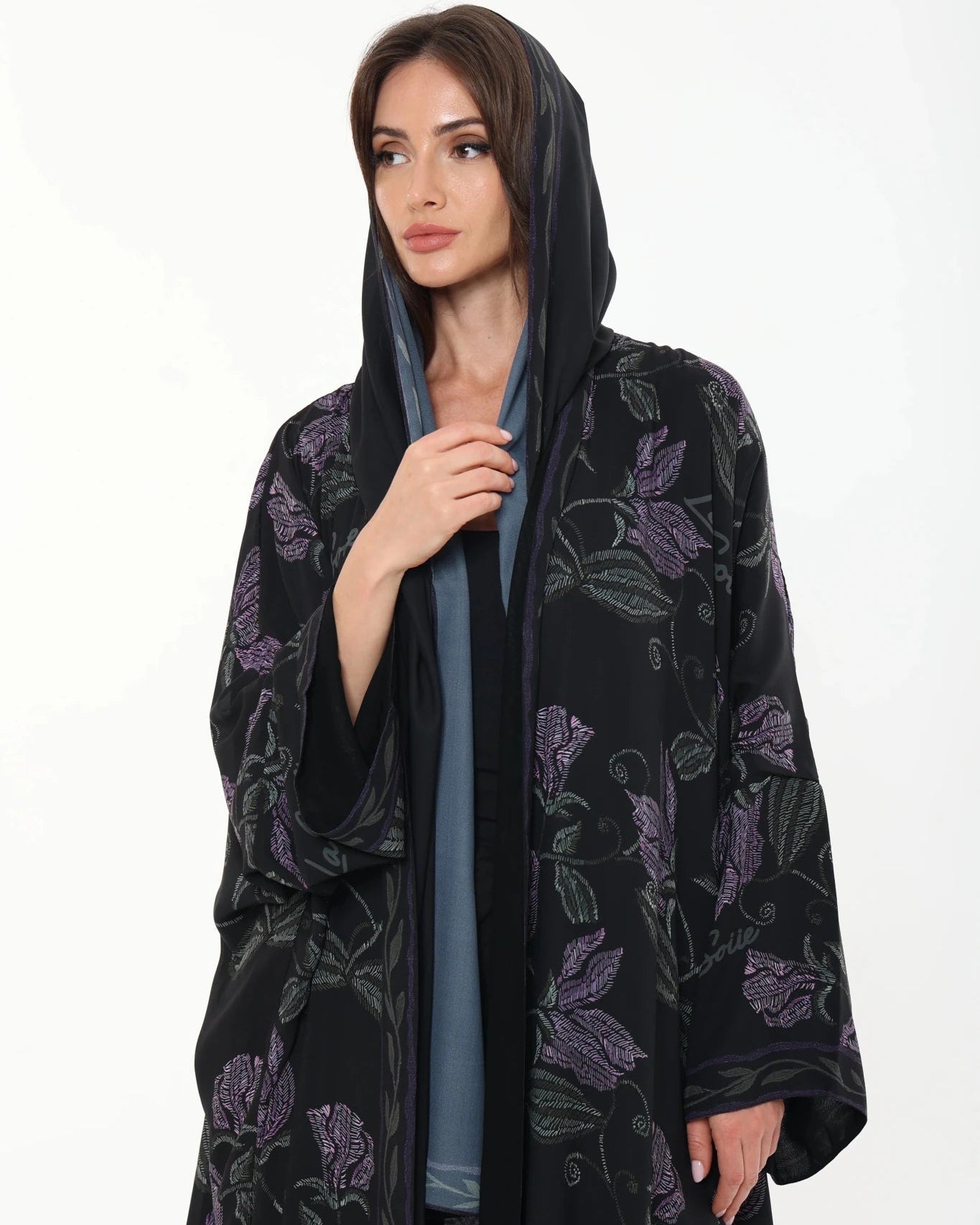 LAVENDER BLOOM ABAYA - LA SOIIE - MIRA Y MANO