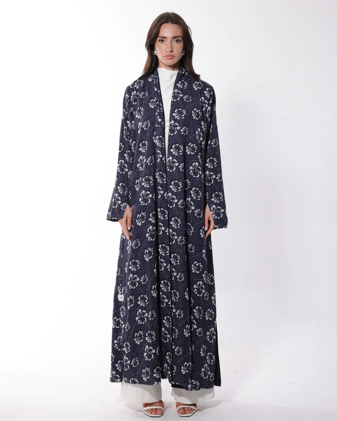 MOONLIT BLOOM ABAYA - LA SOIIE - MIRA Y MANO