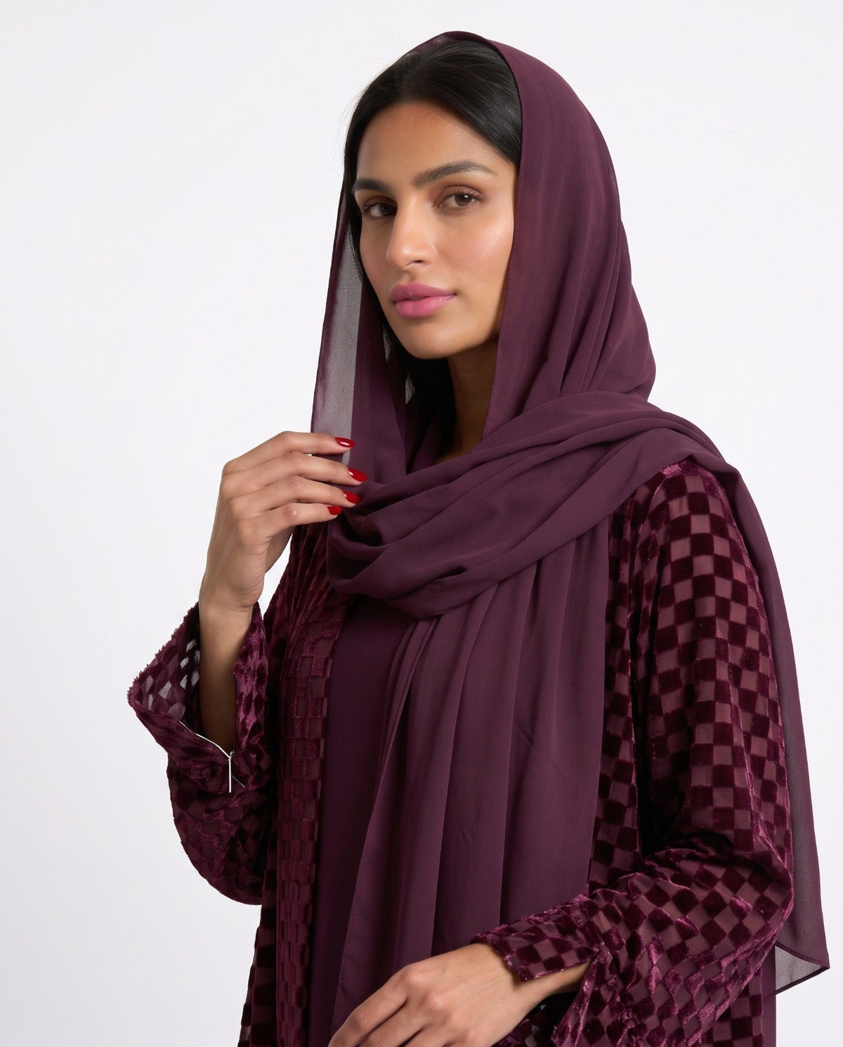 S 076 - Maroon Velvet Abaya - MIRA Y MANO