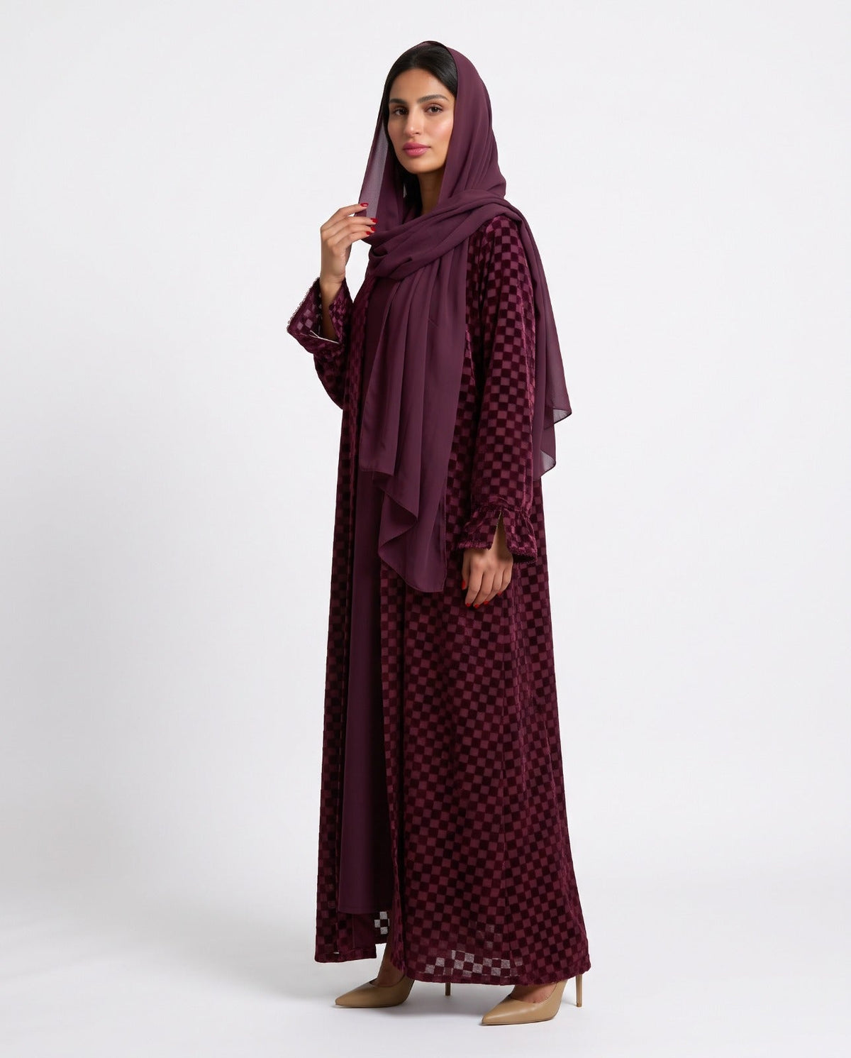 S 076 - Maroon Velvet Abaya - MIRA Y MANO