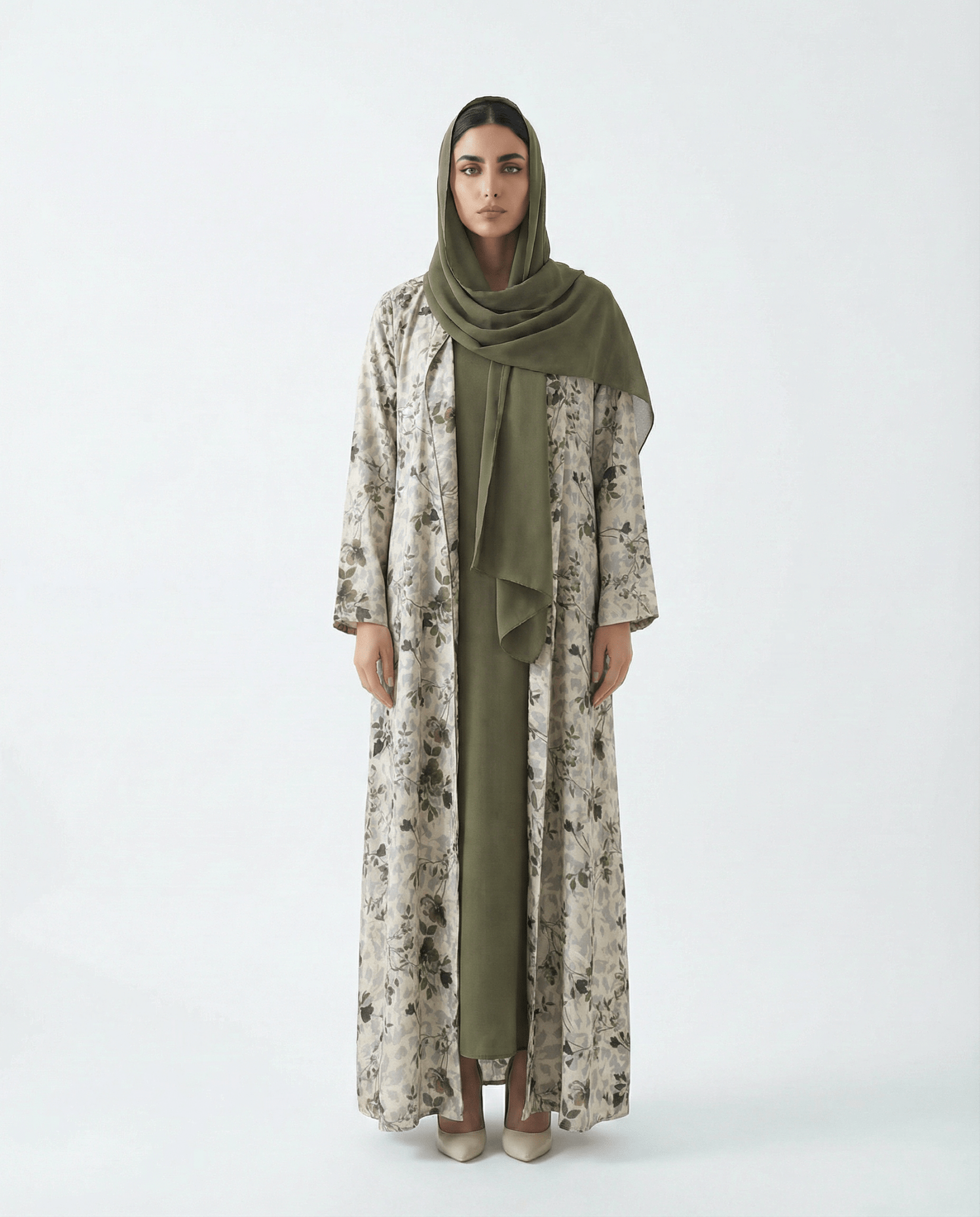 LA01053 - GP ABAYA - LAILA AL AWADHI - MIRA Y MANO