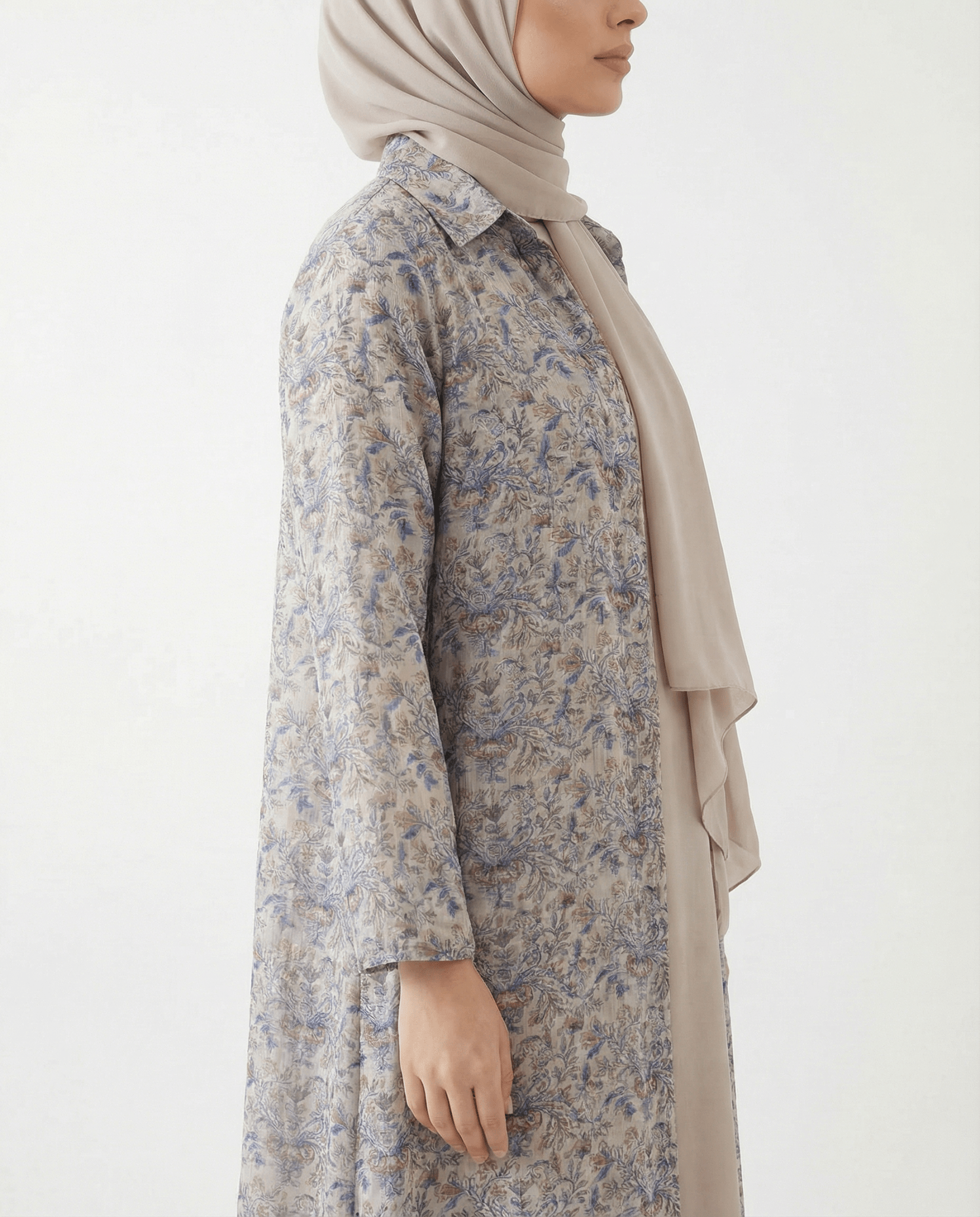 LA01053-LG ABAYA - LAILA AL AWADHI - MIRA Y MANO
