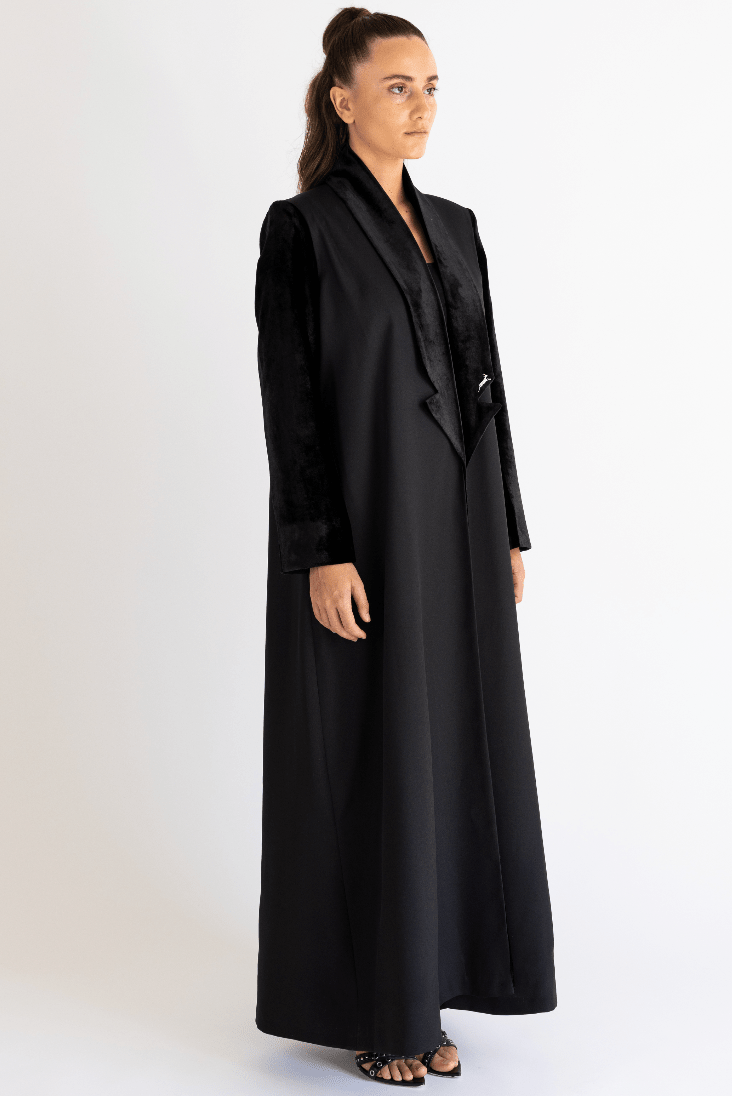 LA01114 - BK ABAYA - LAILA AL AWADHI - MIRA Y MANO