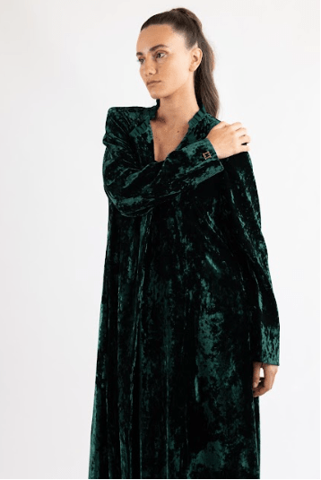 LA01134 - DGN ABAYA - LAILA AL AWADHI - MIRA Y MANO