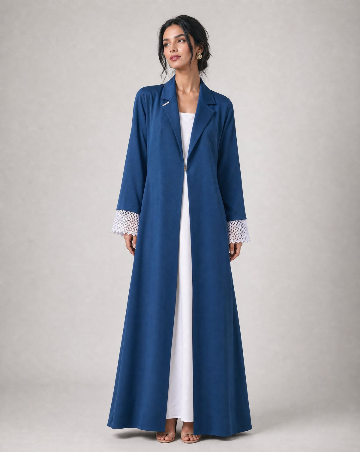 LA01147-DB ABAYA - LAILA AL AWADHI - MIRA Y MANO