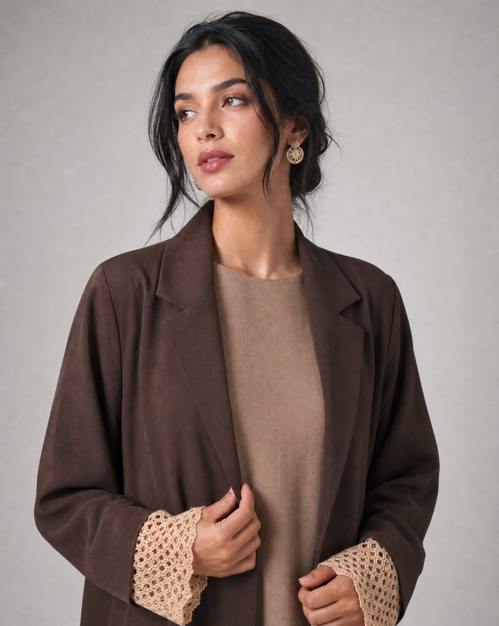 LA01147-SB ABAYA - LAILA AL AWADHI - MIRA Y MANO