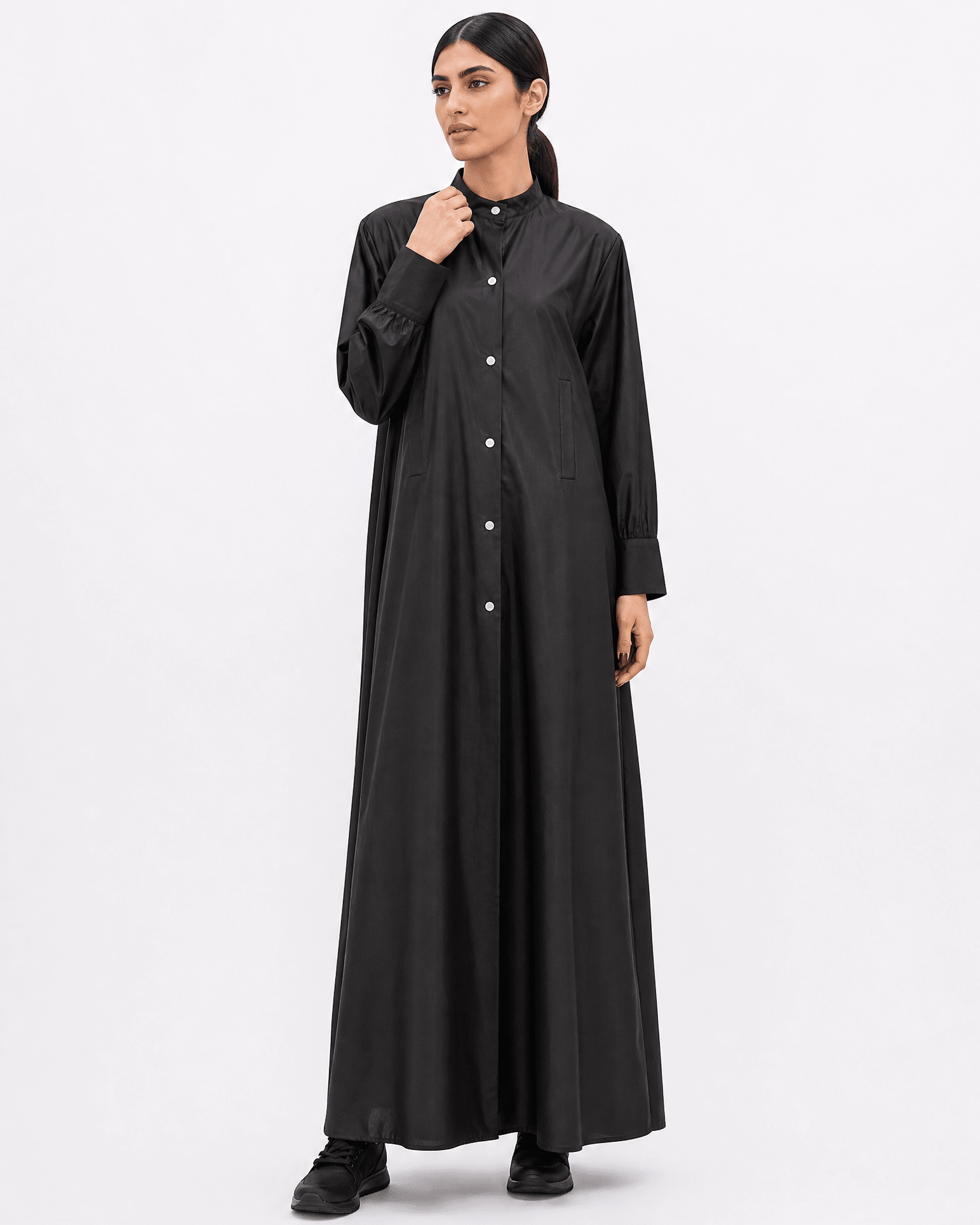 LA01193-BK – Black Polyester Abaya - LAILA AL AWADHI - MIRA Y MANO