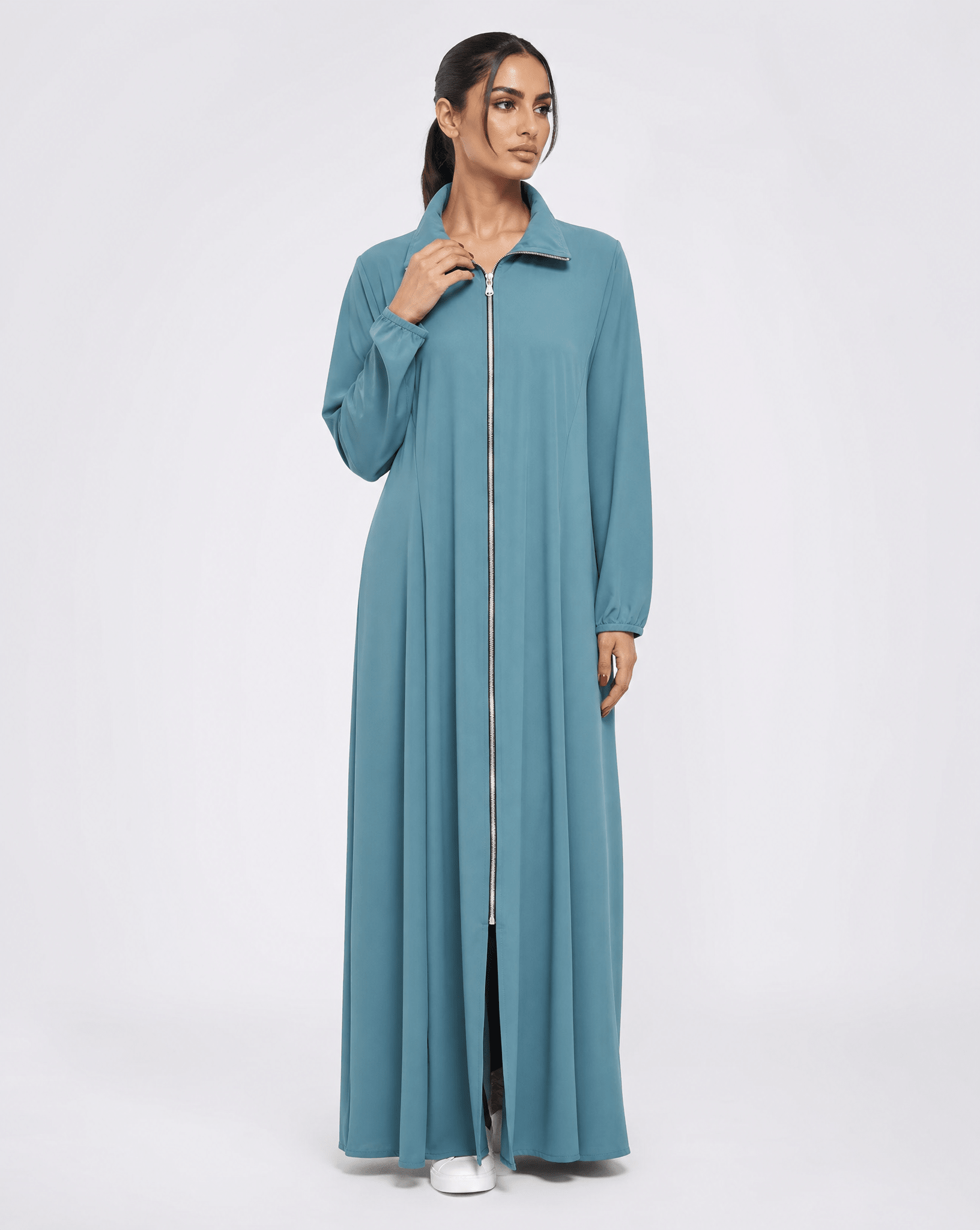 LA01193-TL – Teal Polyester Abaya - LAILA AL AWADHI - MIRA Y MANO