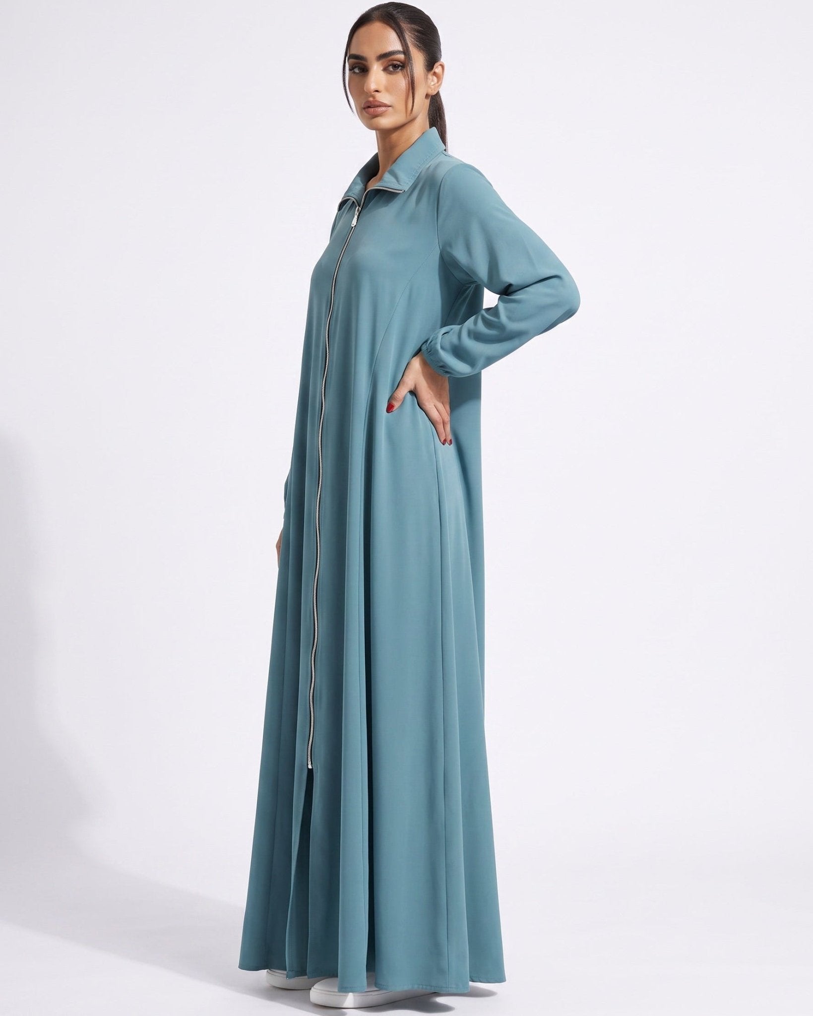 LA01193-TL – Teal Polyester Abaya - LAILA AL AWADHI - MIRA Y MANO