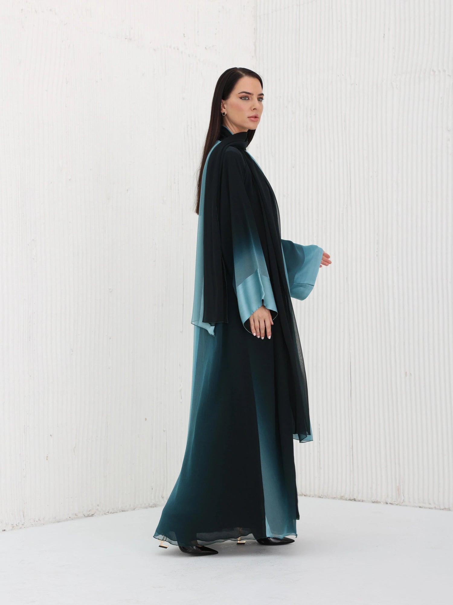 AMBREH ABAYA - LARA FASHION - MIRA Y MANO