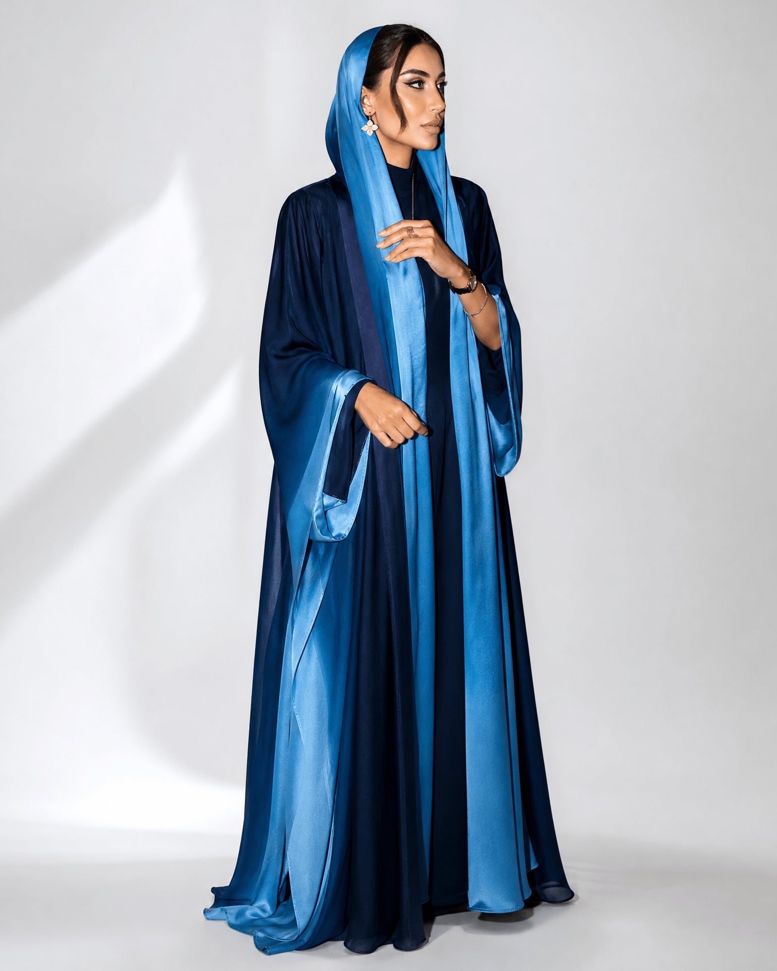 ASMA ABAYA - LARA FASHION - MIRA Y MANO