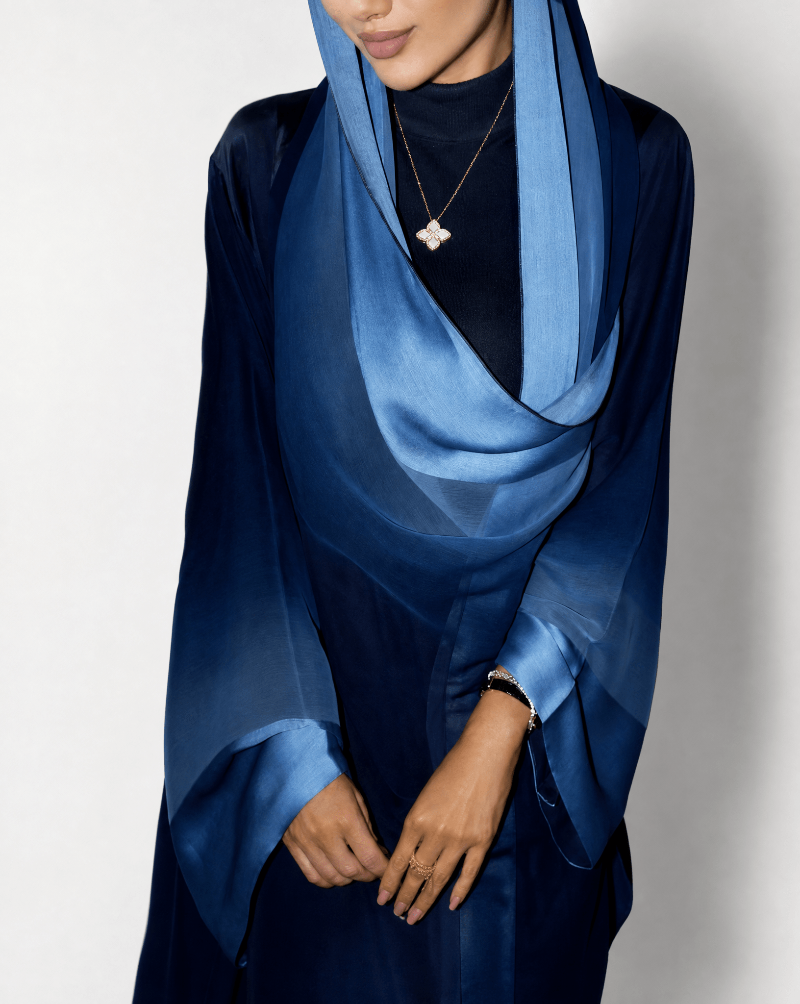 ASMA ABAYA - LARA FASHION - MIRA Y MANO