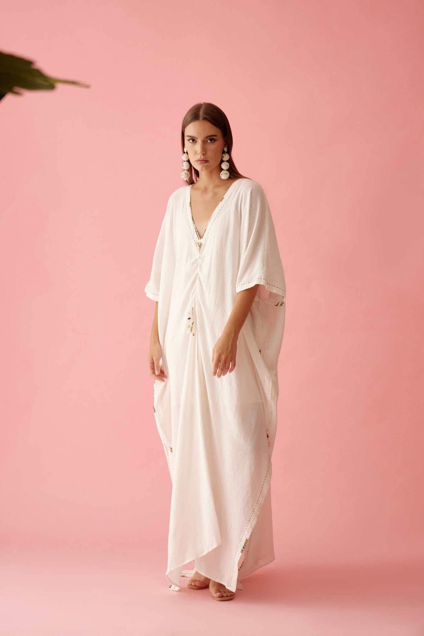 NKAGOA - KFT - 01 - W KAFTAN - LAYERS - NKA - MIRA Y MANO