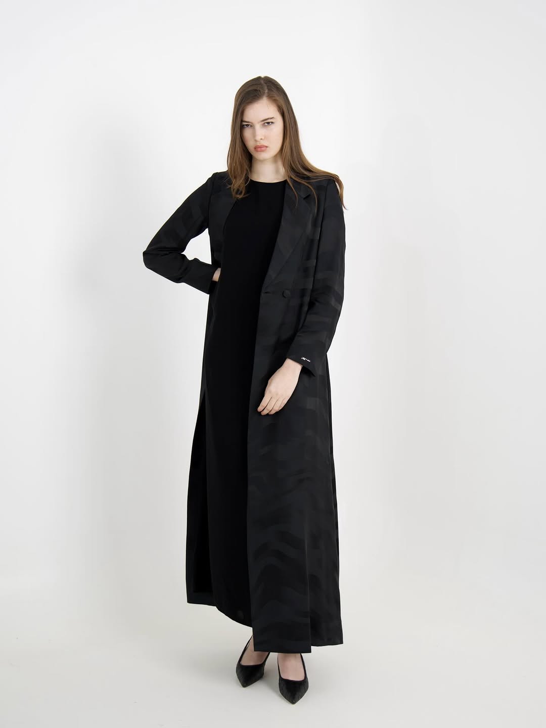 LE009 - BK ABAYA - LEGACY - MIRA Y MANO