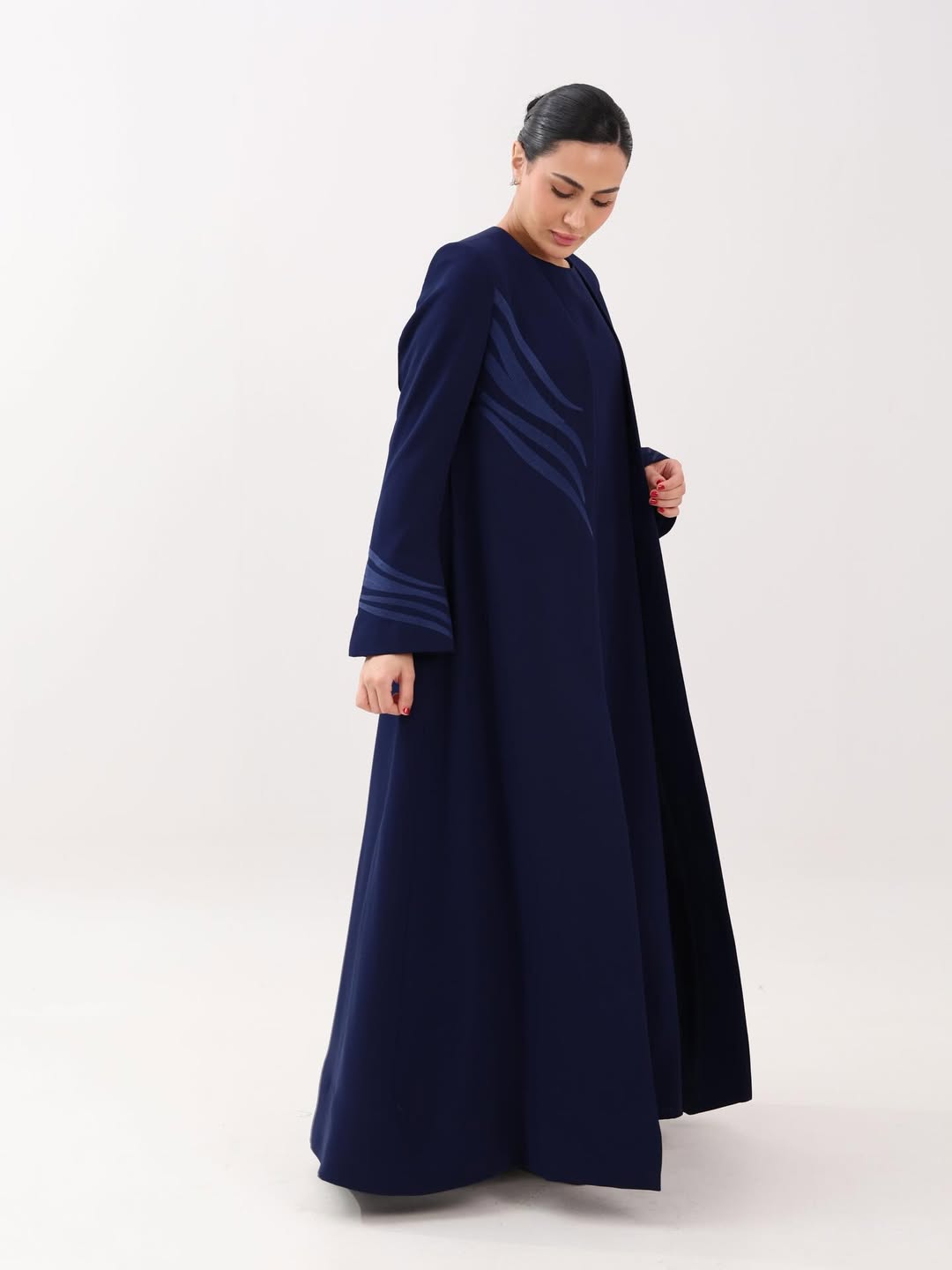 LE012 - BL ABAYA SET - LEGACY - MIRA Y MANO