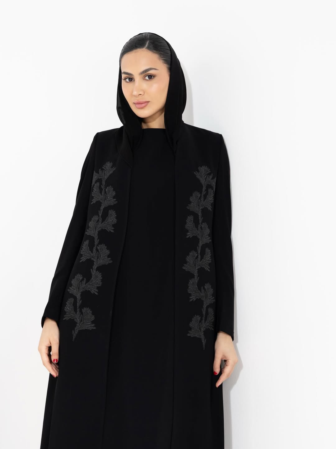 LE013 - BK ABAYA - LEGACY - MIRA Y MANO
