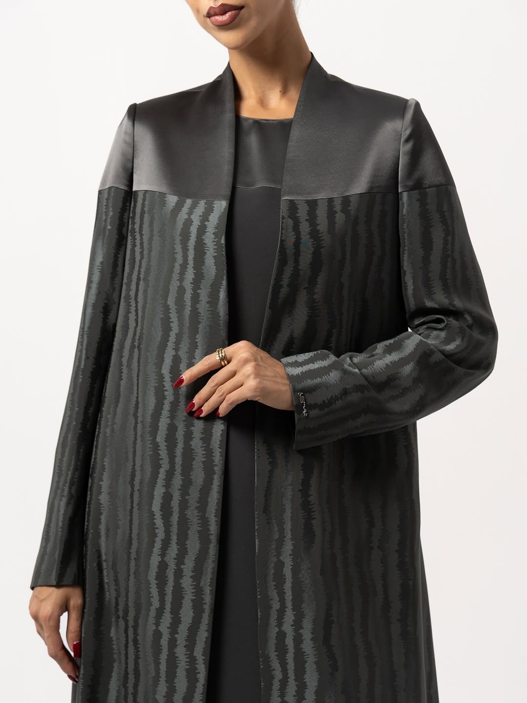LE016 - DOG ABAYA SET - LEGACY - MIRA Y MANO