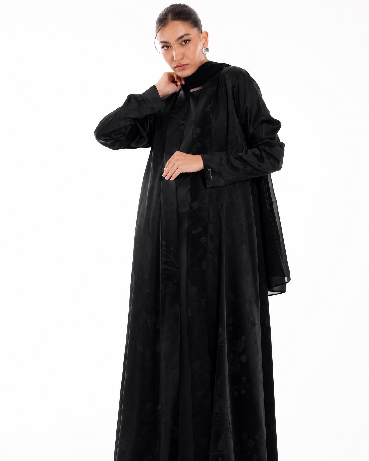 LE019-BK ABAYA SET - LEGACY - MIRA Y MANO