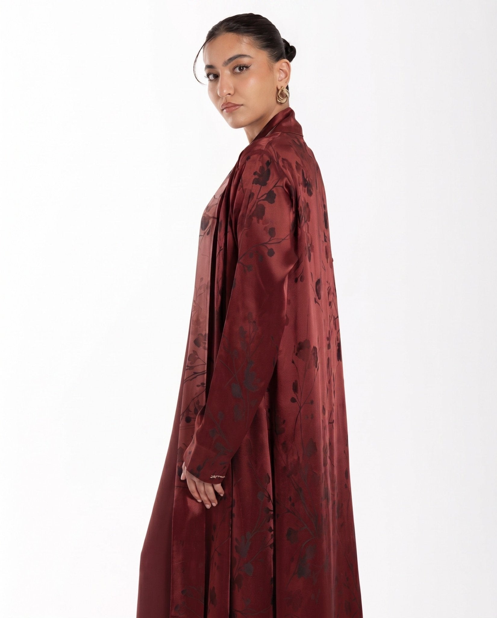 LE019-RD ABAYA SET - LEGACY - MIRA Y MANO