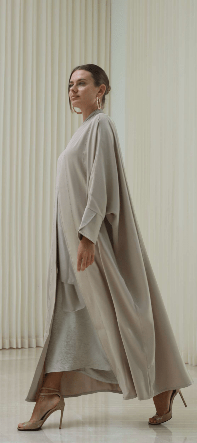 LS - 25 - 03 ABAYA - LELAS ABAYAS - MIRA Y MANO