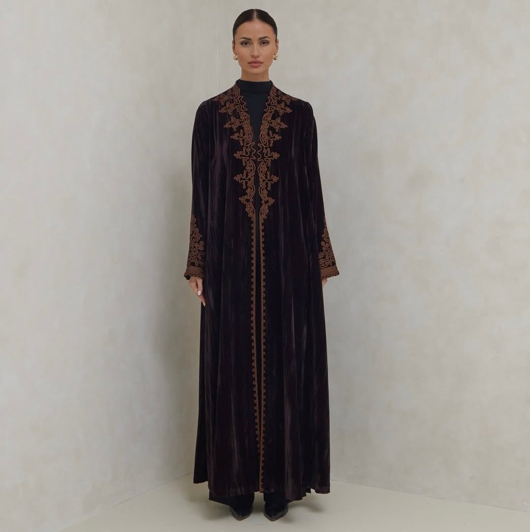 VEL - 02 - 02 ABAYA - LELAS ABAYAS - MIRA Y MANO