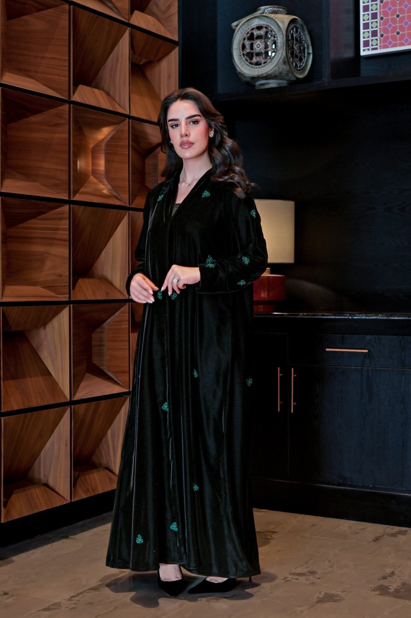 HINTS OF GREEN ABAYA - LOVAH - MIRA Y MANO