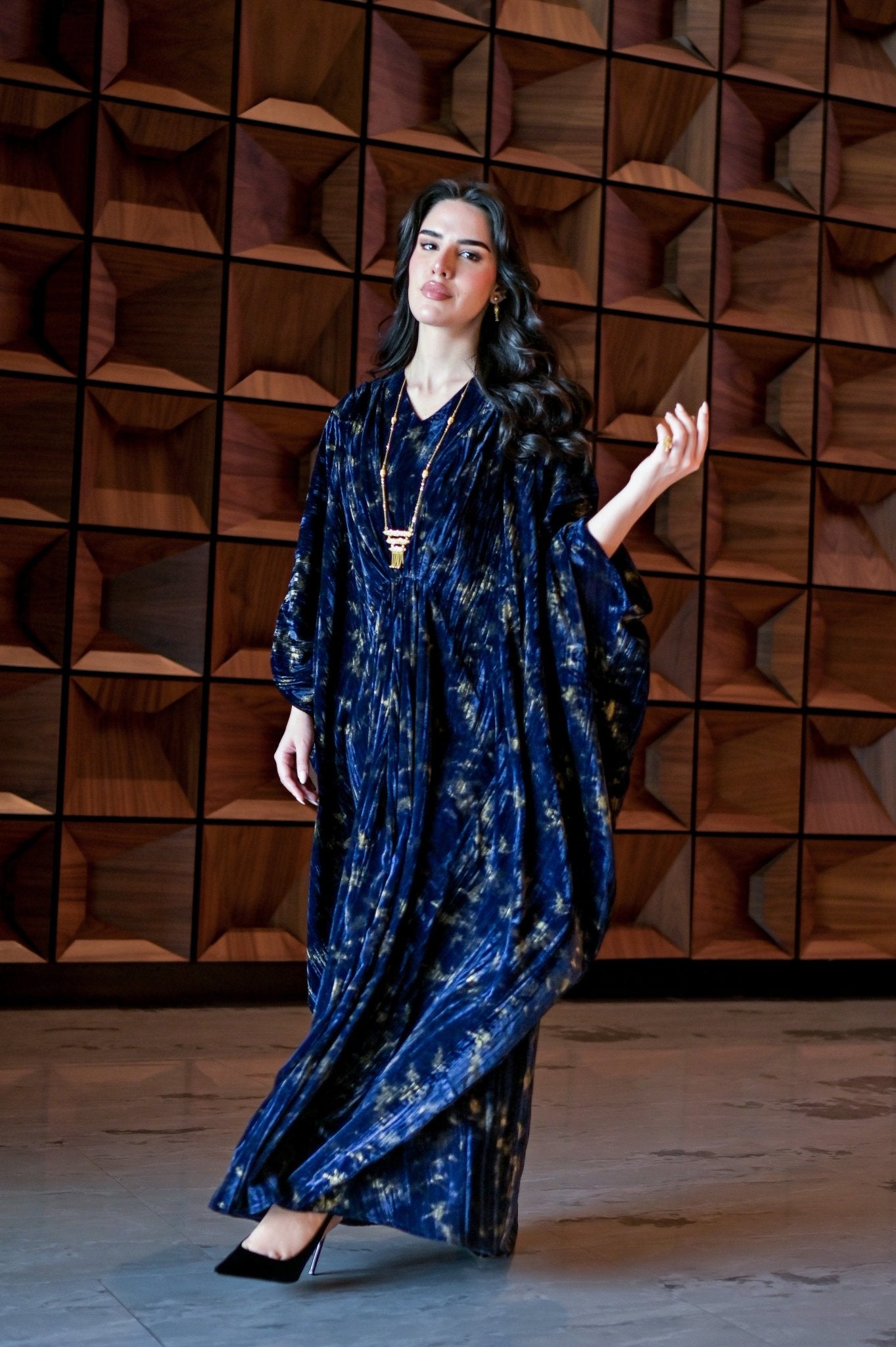 LAYAL KAFTAN - LOVAH - MIRA Y MANO