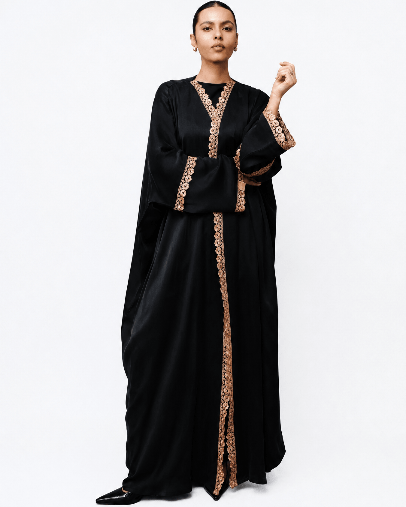 RAZAN ABAYA - LOVAH - MIRA Y MANO