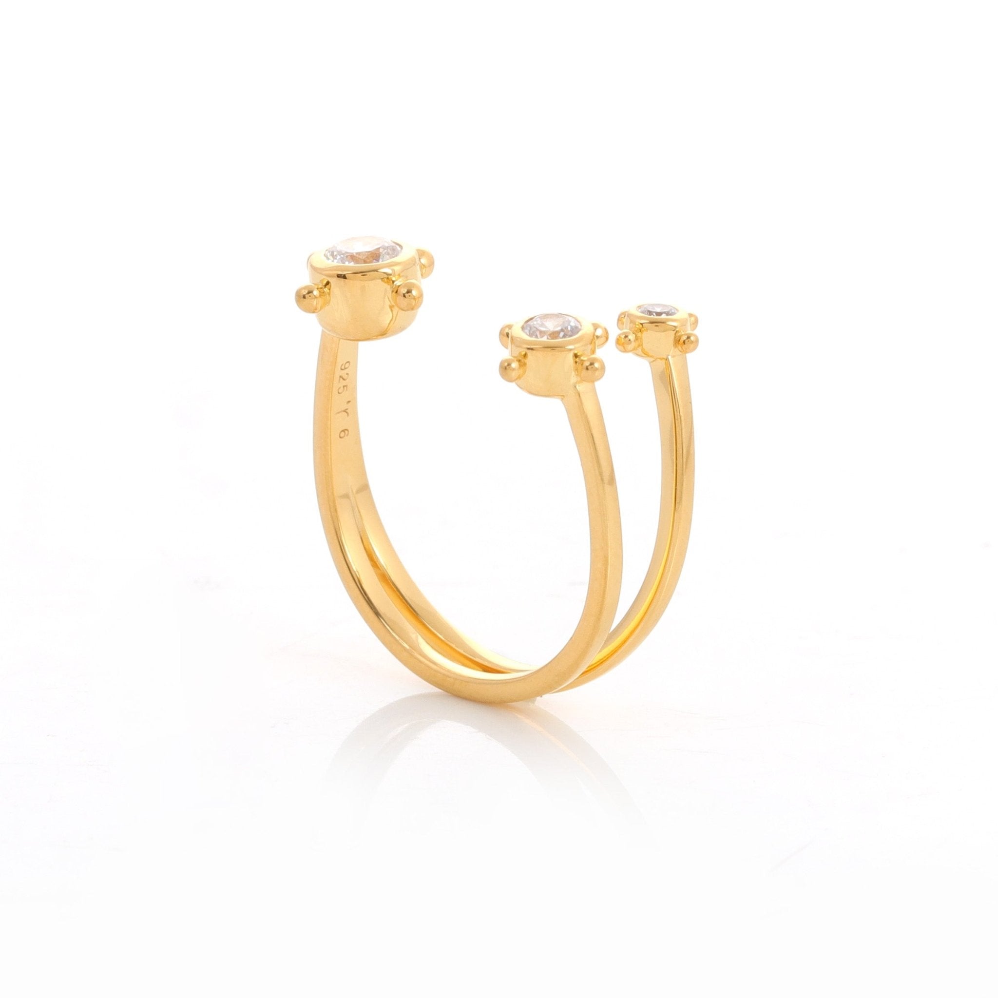 ASEER WH RING - L'ROSHA - MIRA Y MANO