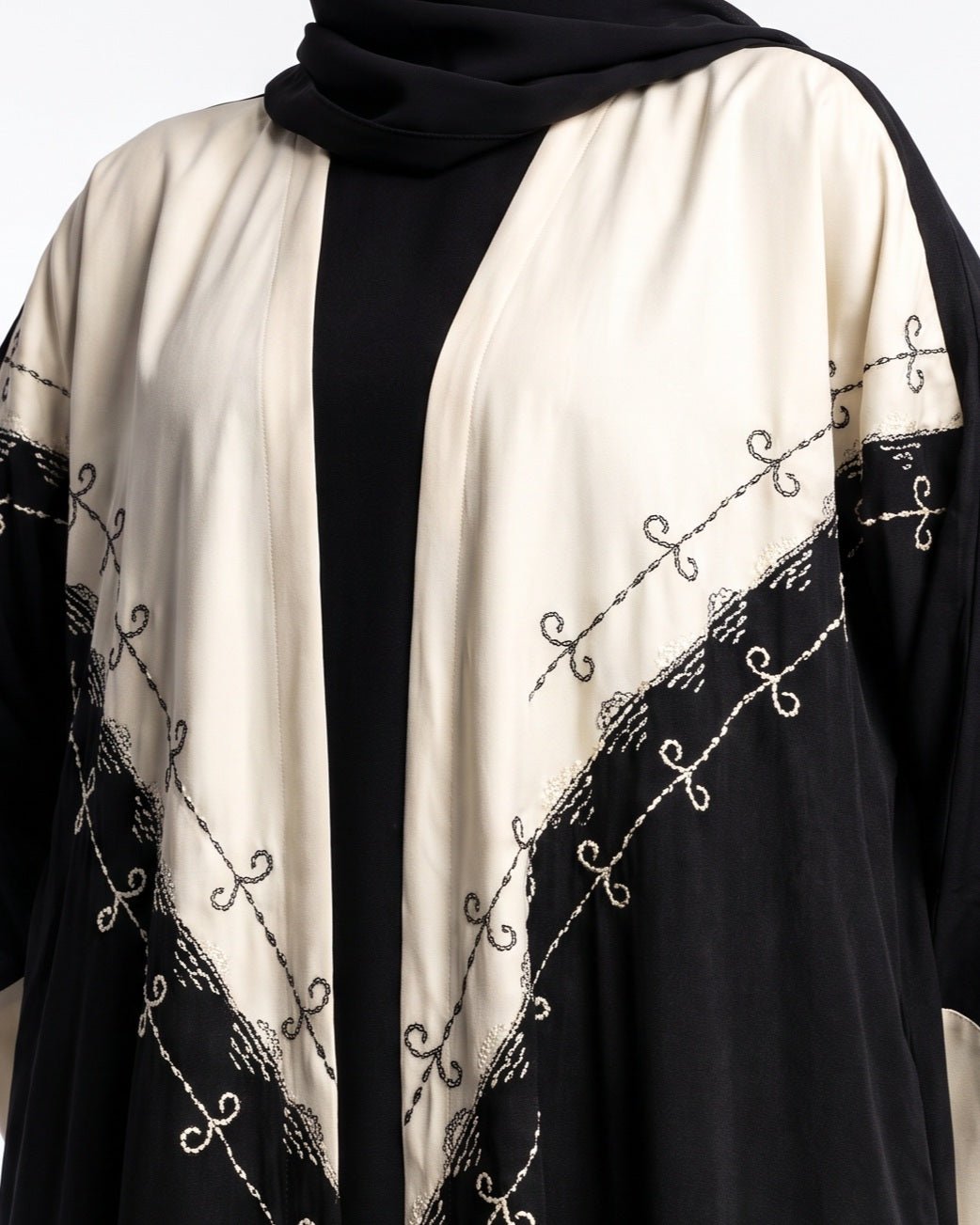101-Black Washed Silk Abaya - LULU LINE - MIRA Y MANO