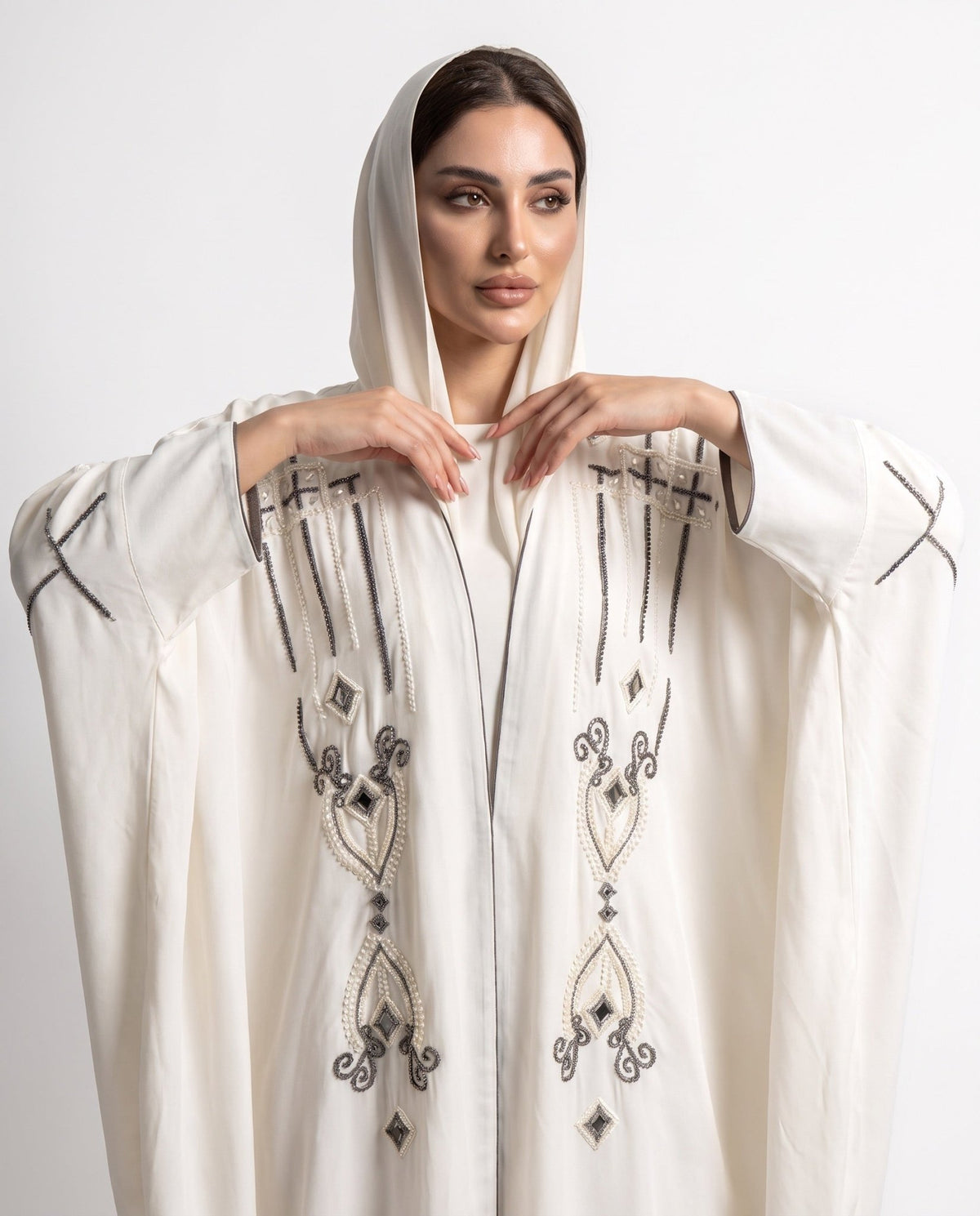 11110108 – White Washed Silk Abaya - LULU LINE - MIRA Y MANO