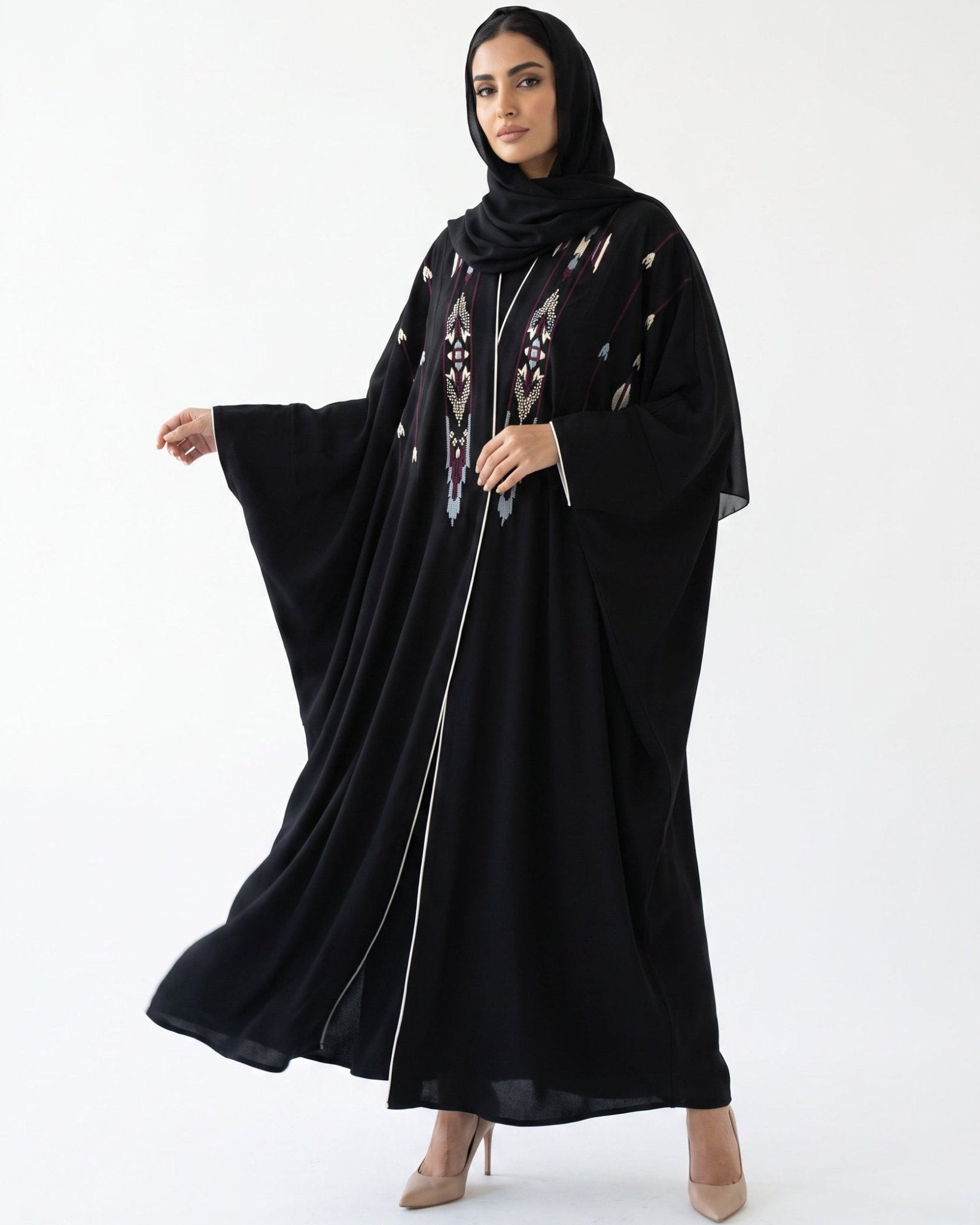 1111075 – Black Crepe Abaya - LULU LINE - MIRA Y MANO