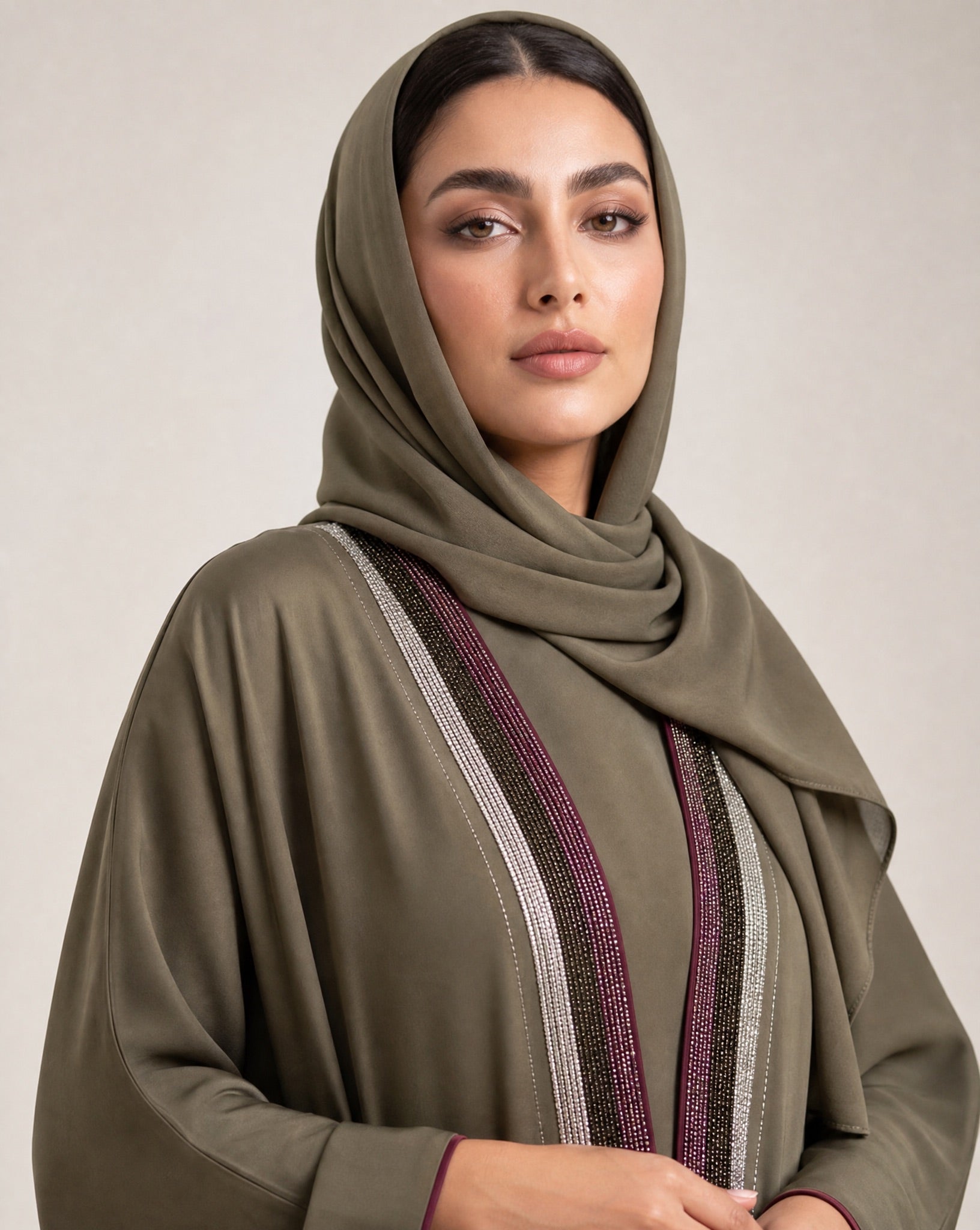 1111076 – Olive Crepe Abaya - LULU LINE - MIRA Y MANO
