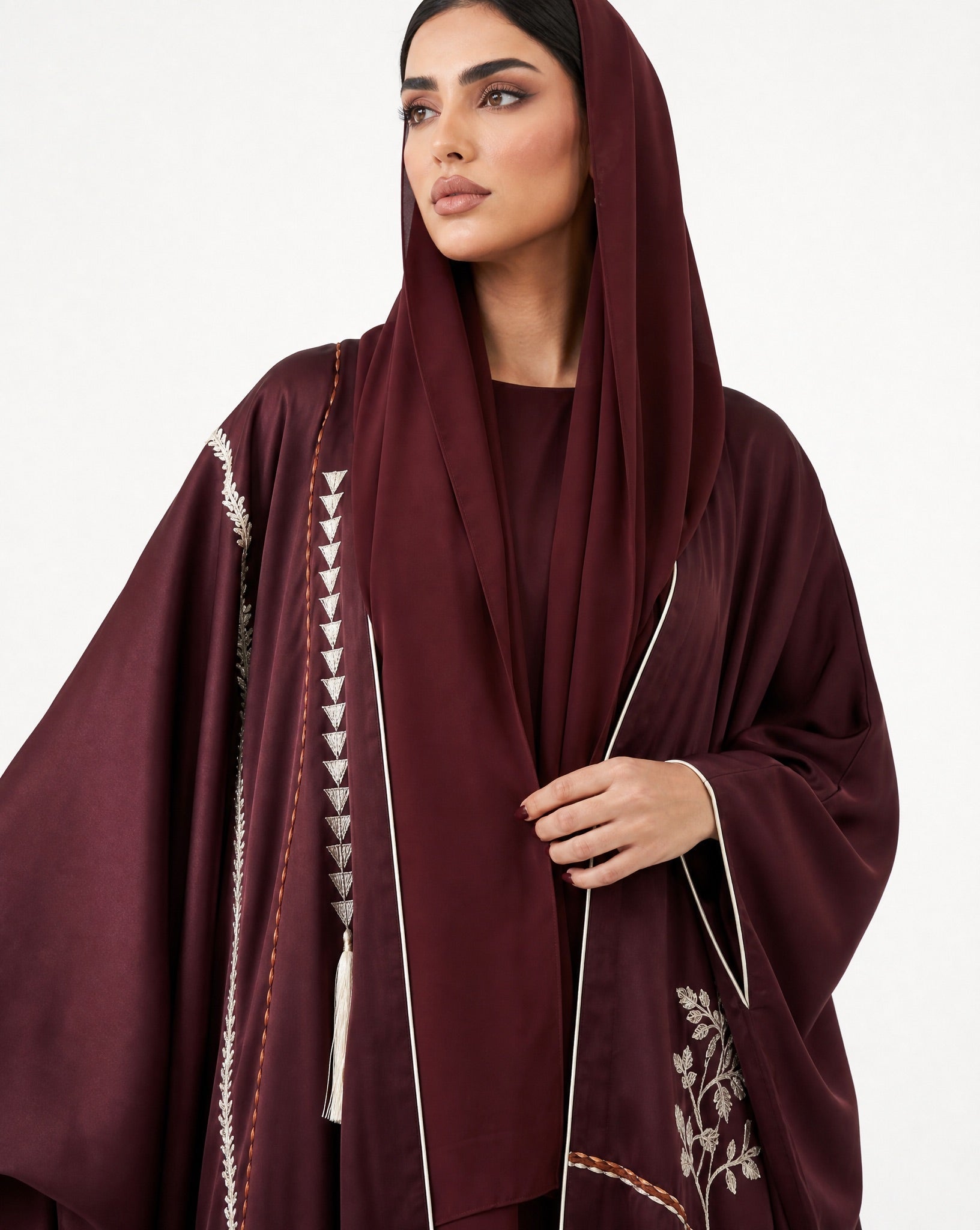1111081 – Maroon Silk Abaya - LULU LINE - MIRA Y MANO