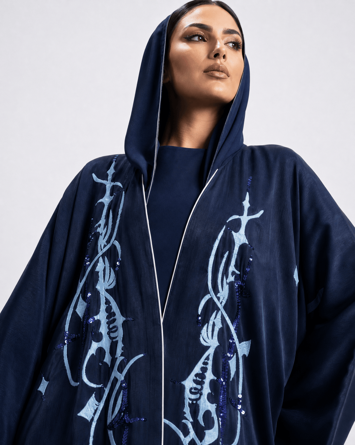 1111086 – Navy Washed Silk Abaya – Product image 3