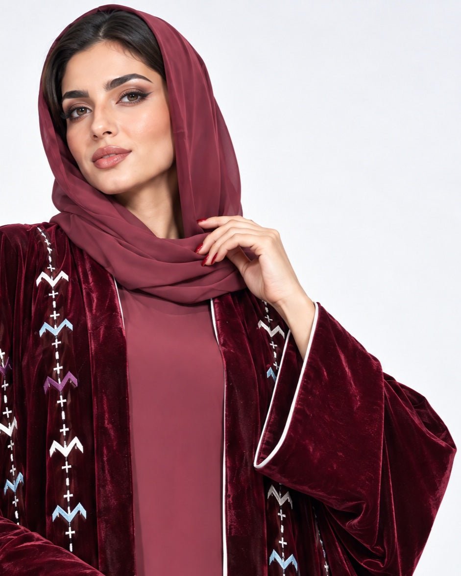 113-Maroon Velvet Abaya - LULU LINE - MIRA Y MANO