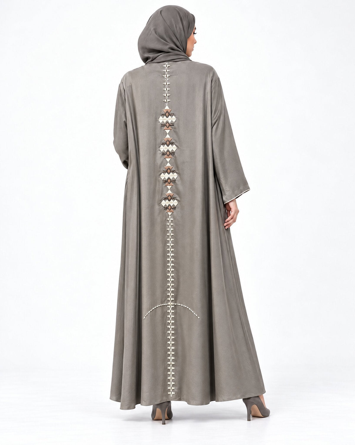 133 – Light Gray Silk Abaya - MIRA Y MANO