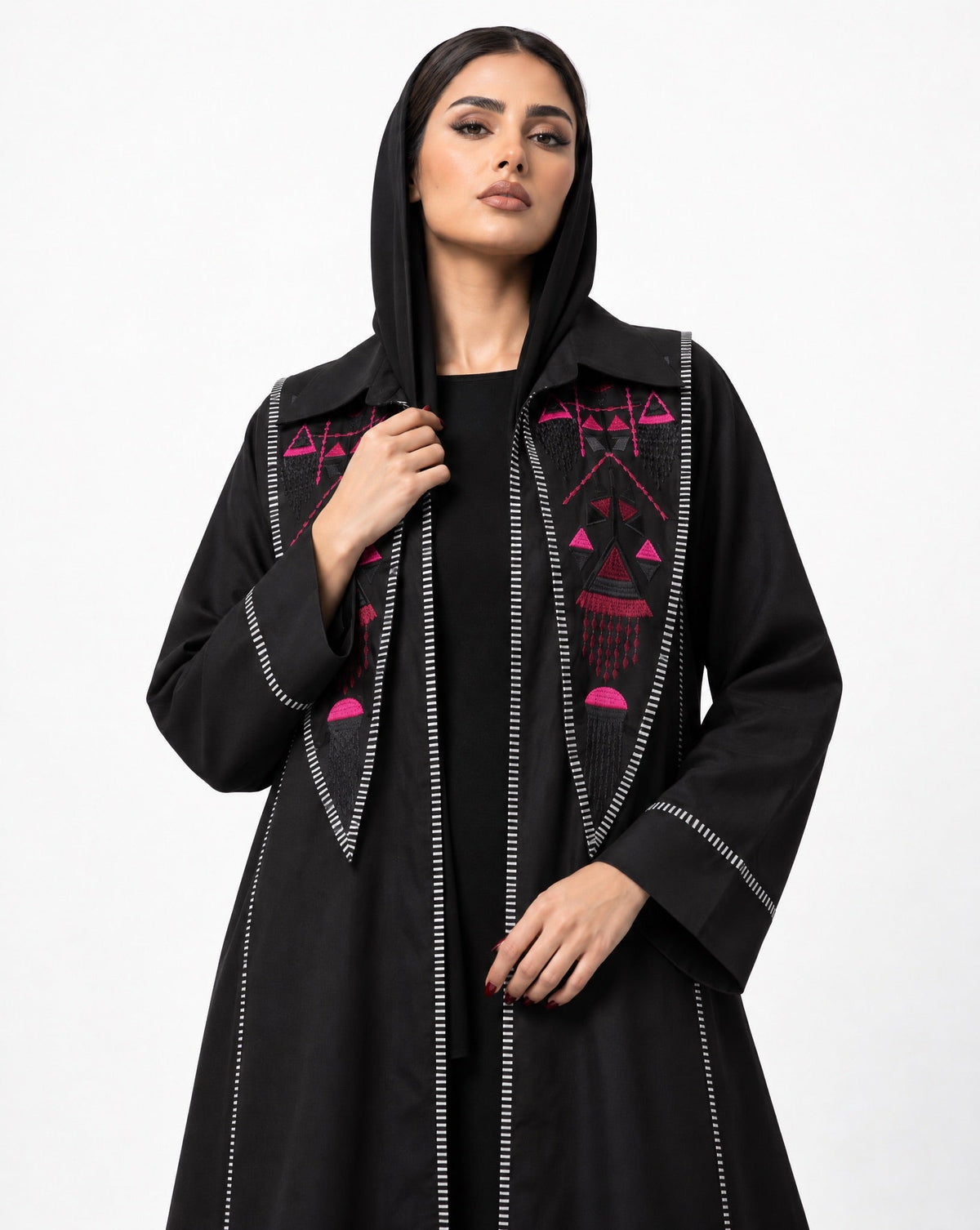 The Collar – Abaya - LUMAN ABAYAS - MIRA Y MANO