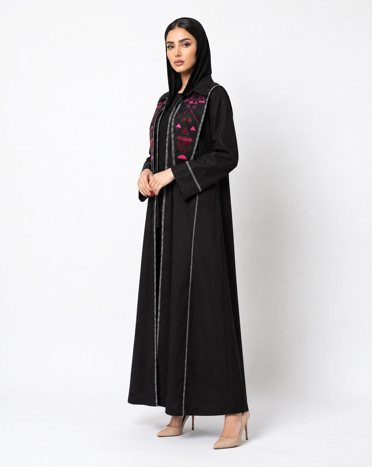 The Collar – Abaya - LUMAN ABAYAS - MIRA Y MANO