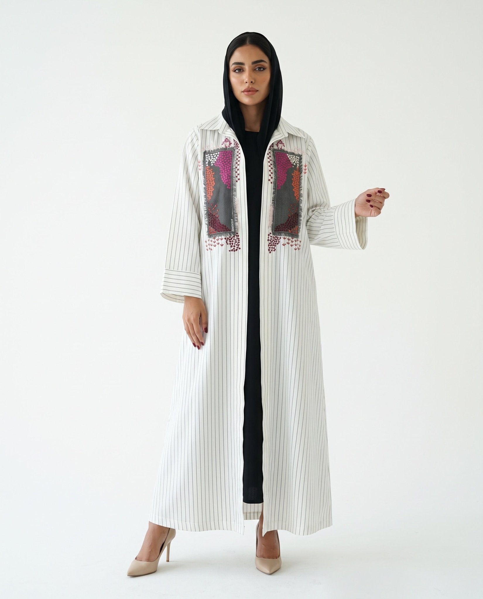 The Striped – White Abaya - LUMAN ABAYAS - MIRA Y MANO