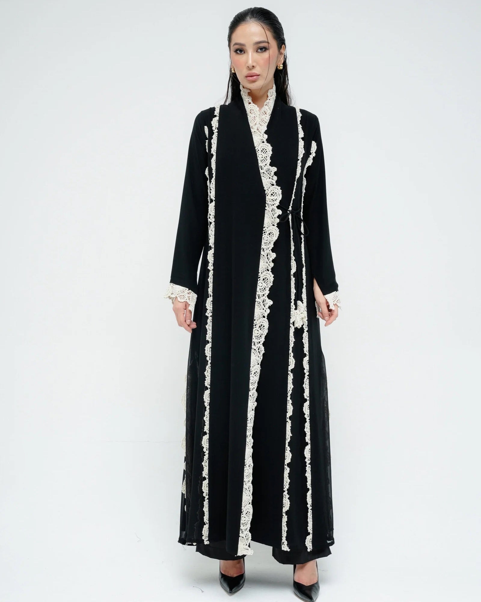 CC32 - Black Chiffon Abaya - LUNA COUTURE - MIRA Y MANO