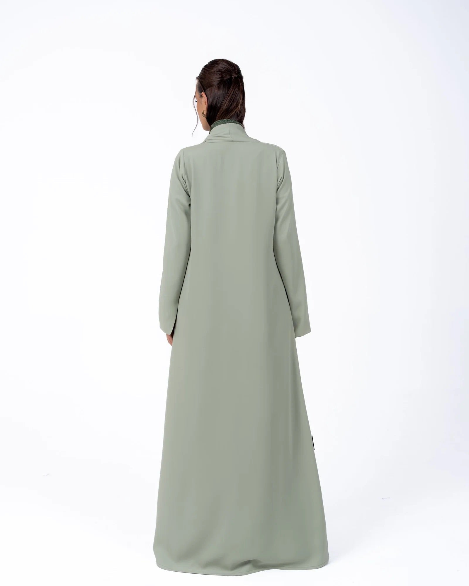 HC25 - Green Crepe Abaya - LUNA COUTURE - MIRA Y MANO