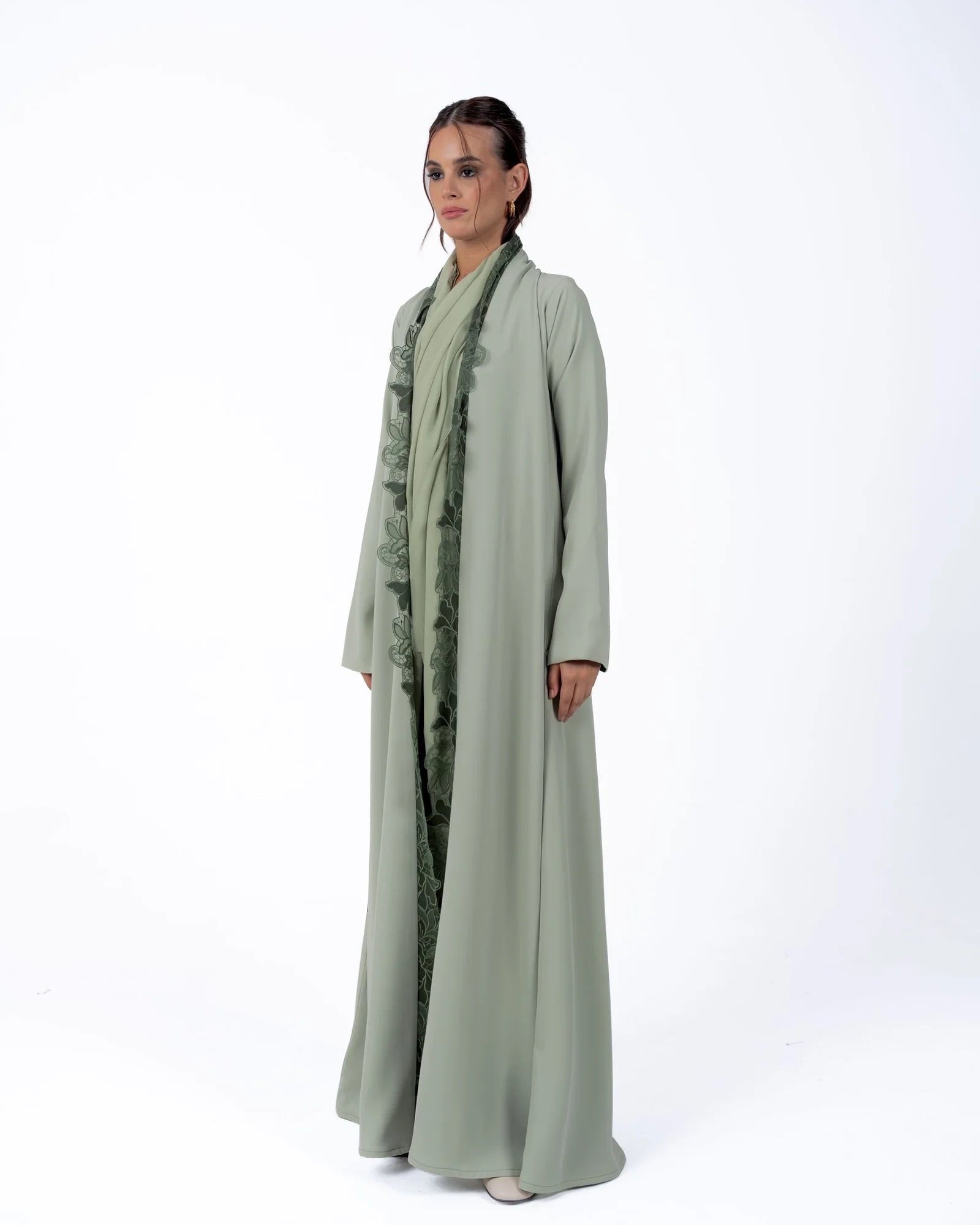 HC25 - Green Crepe Abaya - LUNA COUTURE - MIRA Y MANO